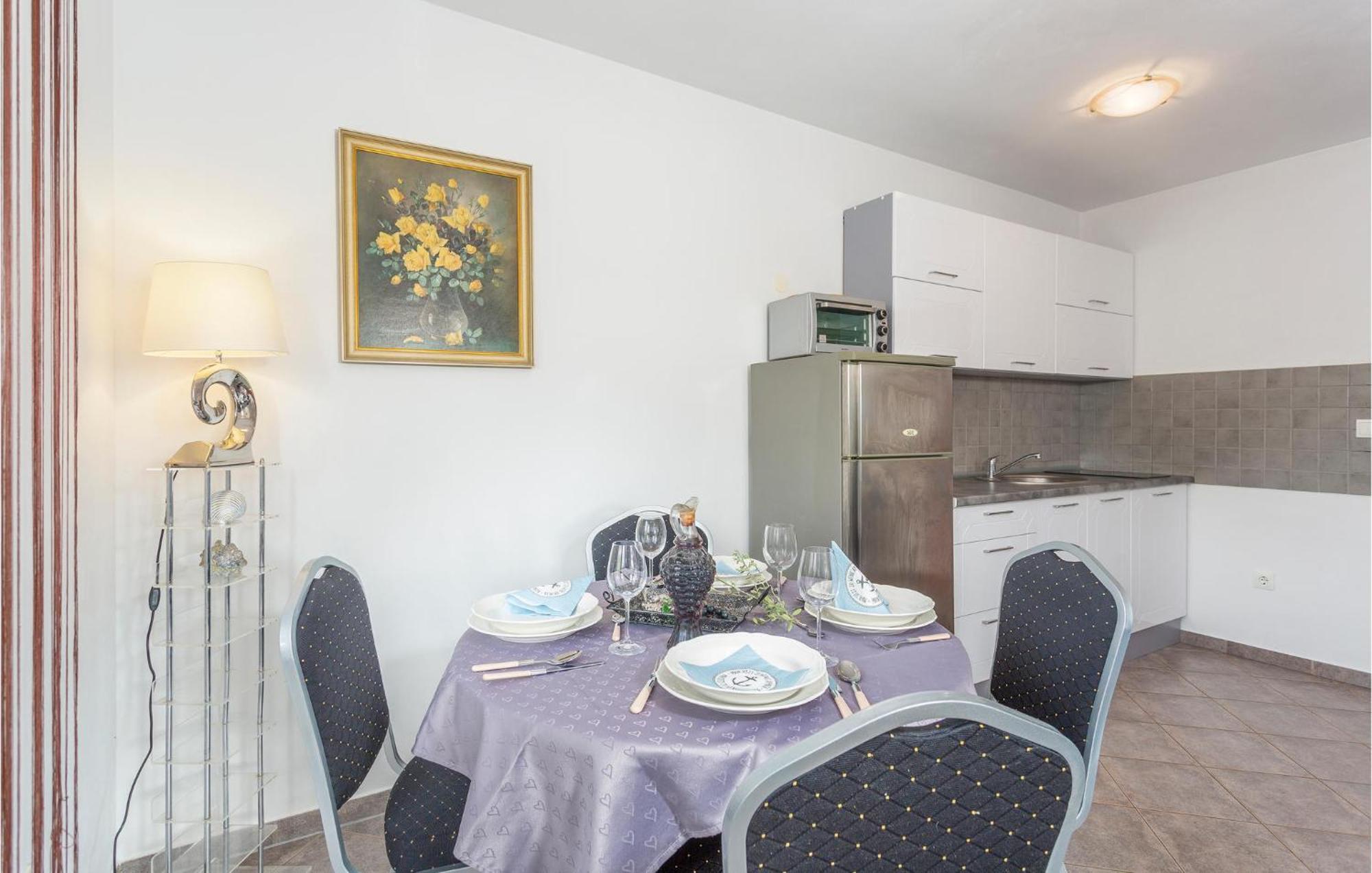 Nice Apartment In Sveti Vid-Miholjice 外观 照片